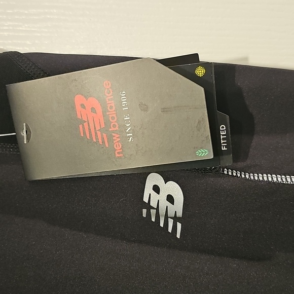 New Balance Impact Run Crop Running Leggings Sz M NWT - Picture 2 of 12